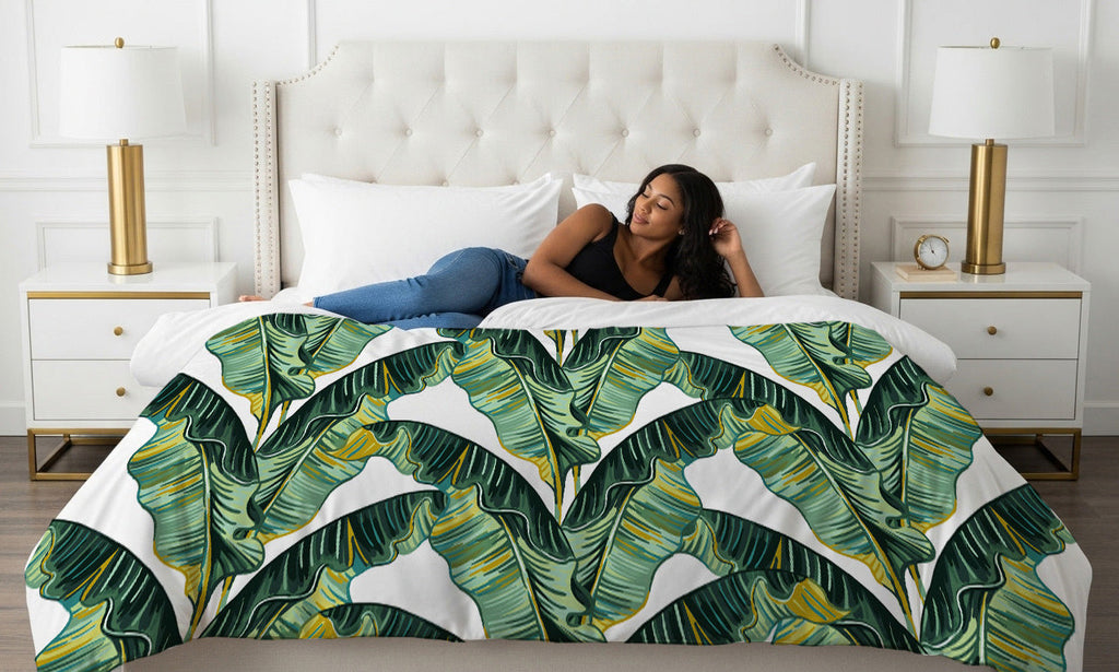 pink-and-green-palm-leaves-tropical-duvet-bellabellaco.com